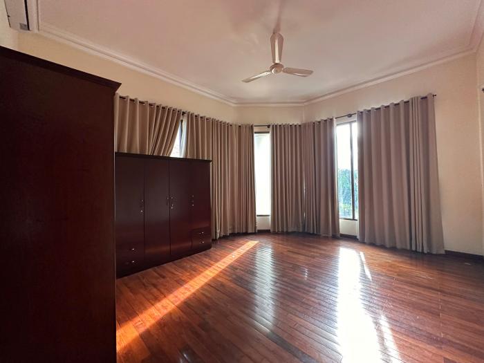 Cho thuê biệt thự đường Nguyễn Văn Hưởng Quận 2