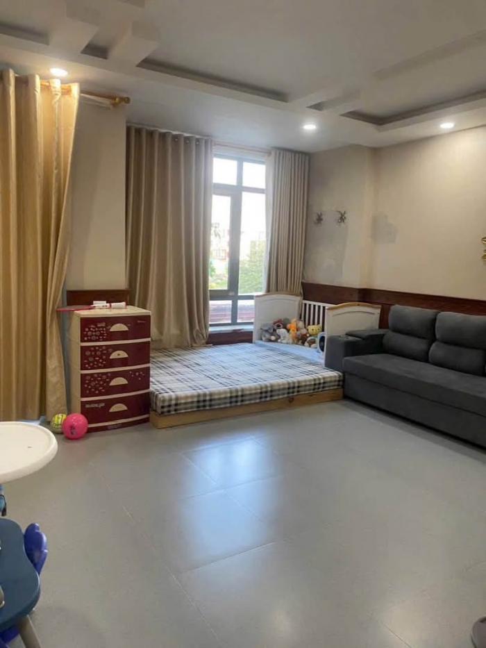 Cho thuê nhà mặt tiền 79 đường số 5 Quận 2