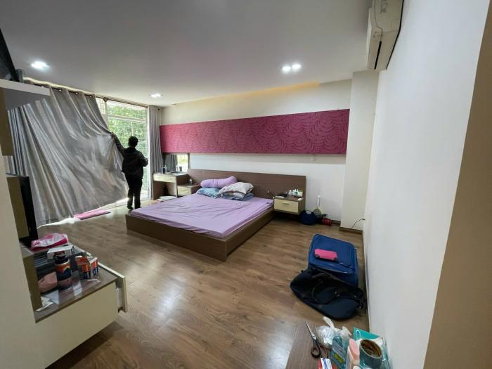 Cho thuê nhà mặt tiền 100 Cao Đức Lân Quận 2