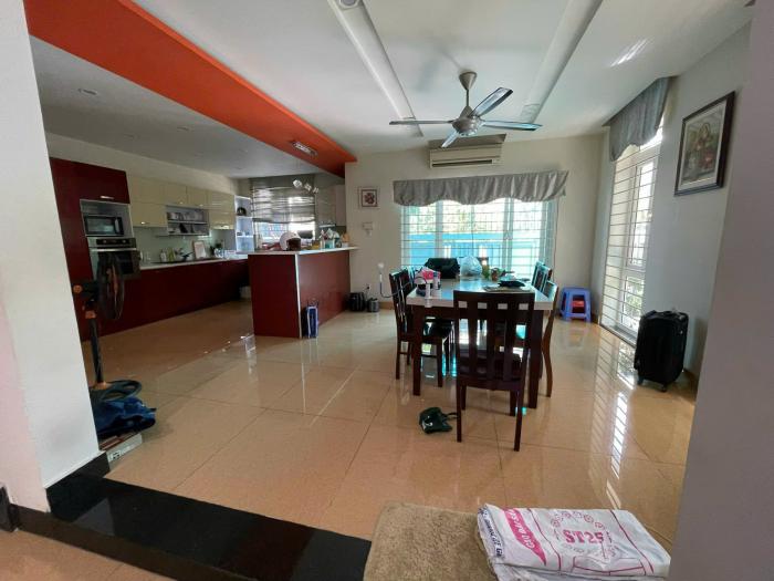 Cho thuê nhà mặt tiền 100 Cao Đức Lân Quận 2