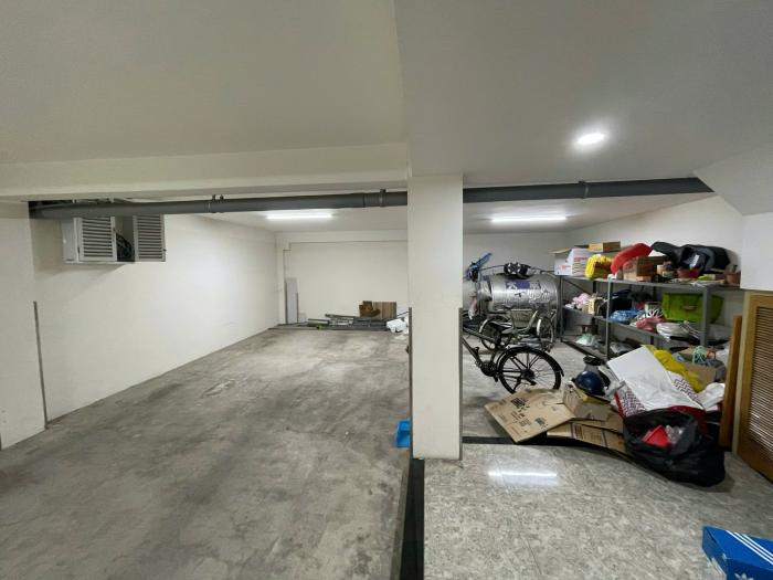 Cho thuê nhà mặt tiền 100 Cao Đức Lân Quận 2