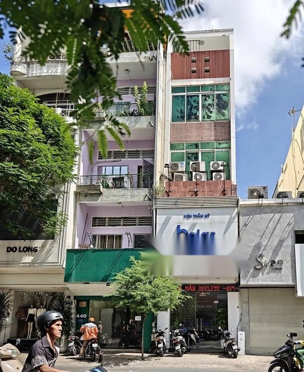 Cho thuê nhà mặt tiền đường Võ Văn Tần Quận 3
