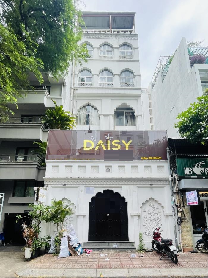 Cho thuê nhà mặt tiền đường Hồ Xuân Hương Quận 3