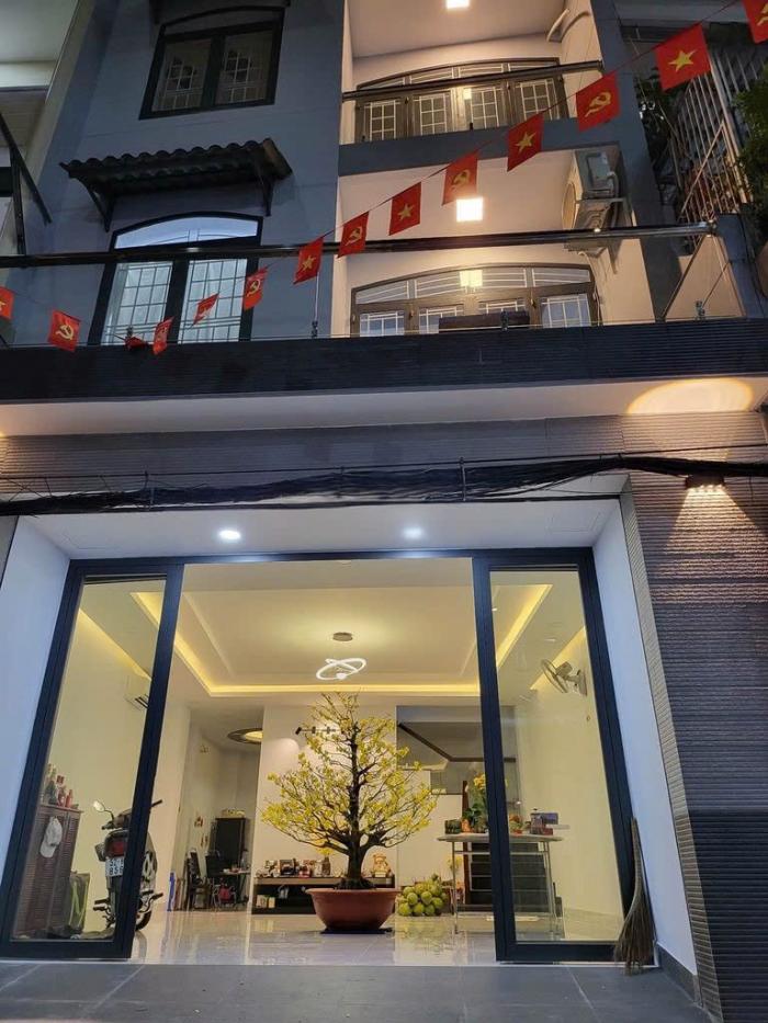 Cho thuê nhà mặt tiền đường số 4 khu cư xá Đô Thành Quận 3