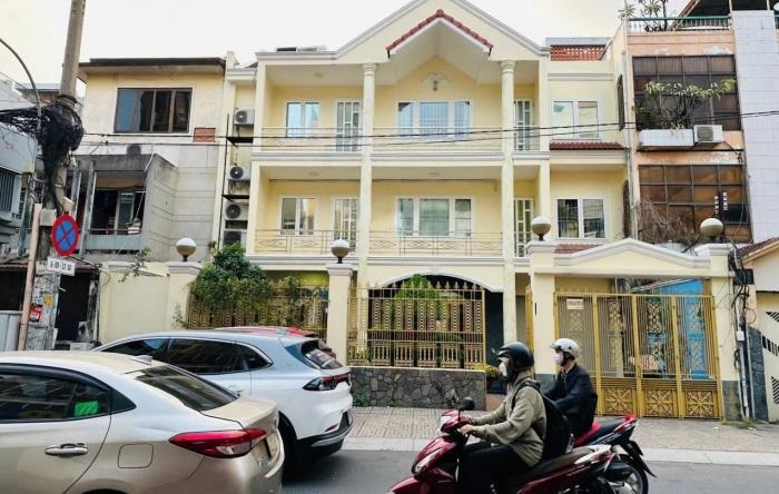Cho thuê nhà mặt tiền đường Trần Quang Diệu Quận 3
