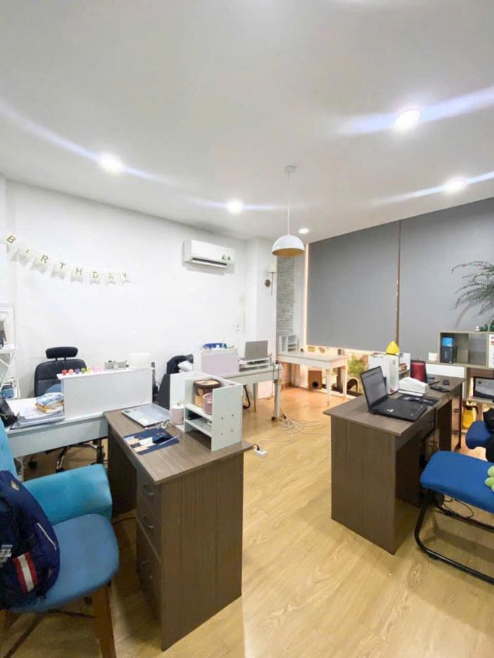 Cho thuê nhà mặt tiền đường số 3 Quận 3