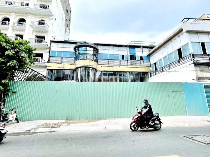 Cho thuê nhà mặt tiền đường Trần Quang Diệu Quận 3