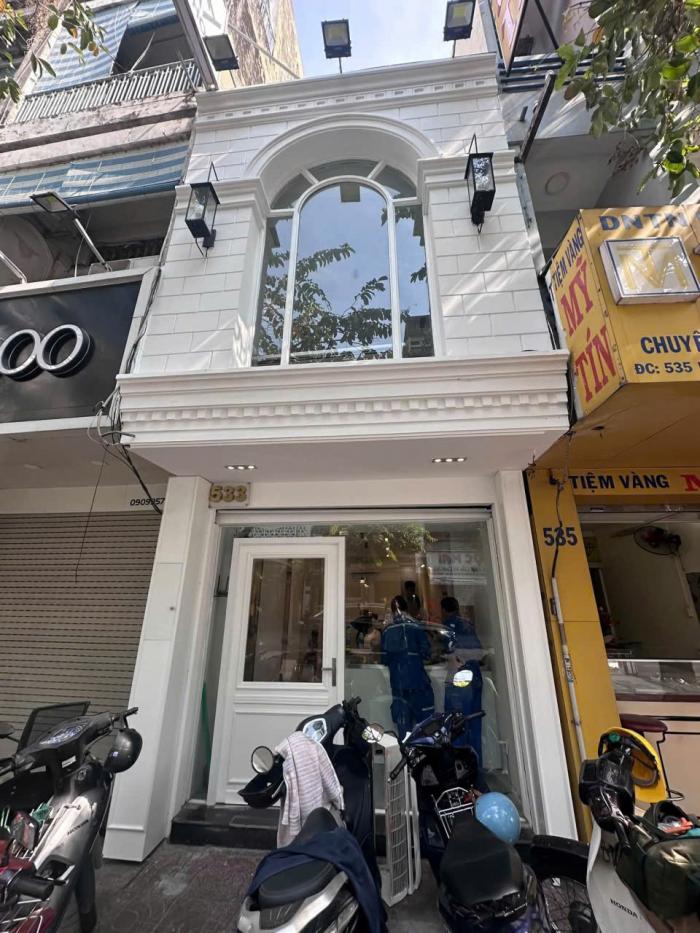 Cho thuê nhà mặt tiền 533 Nguyễn Đình Chiểu Quận 3
