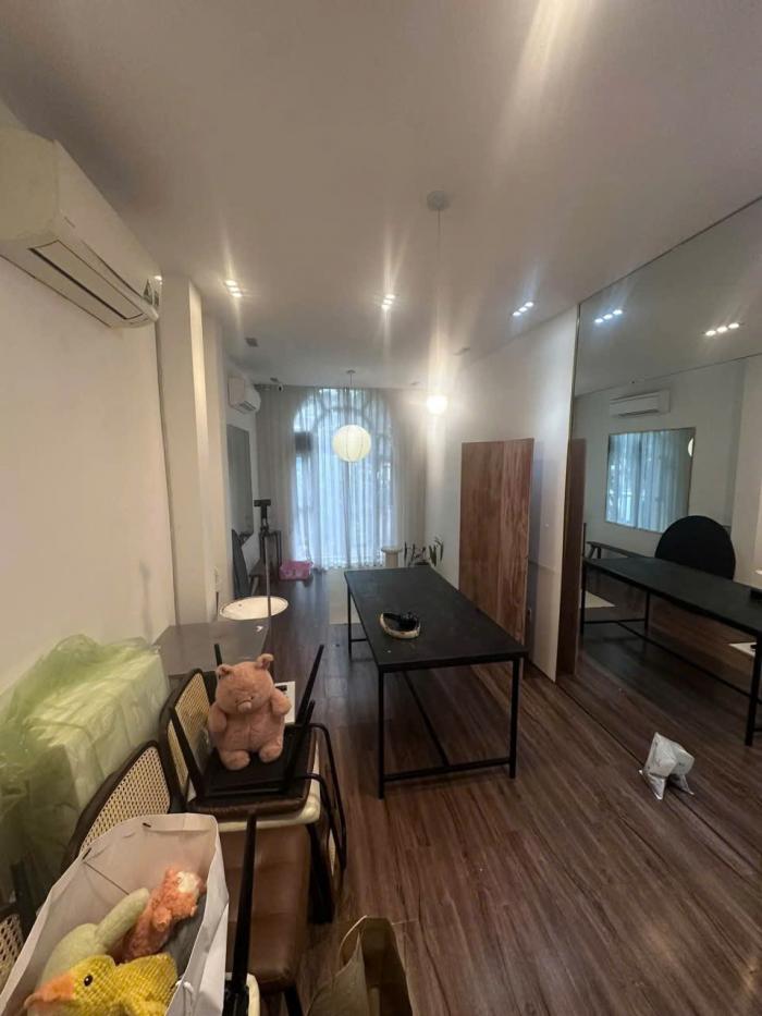 Cho thuê nhà mặt tiền 533 Nguyễn Đình Chiểu Quận 3