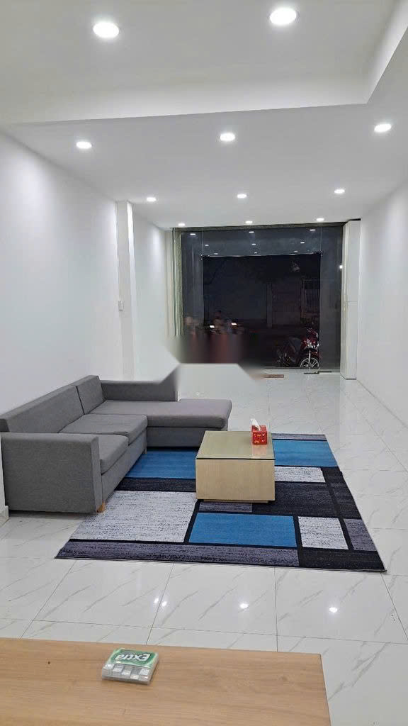 Cho thuê nhà mặt tiền đường Nguyễn Trãi quận 5