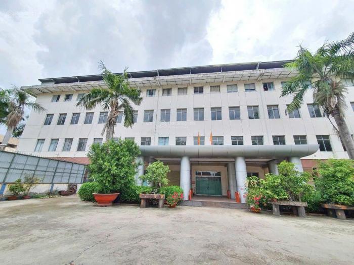 Cho thuê nhà mặt tiền đường Võ Văn Kiệt Quận 6