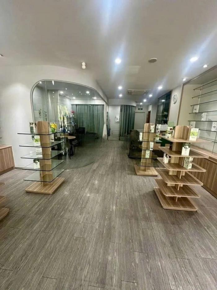 Cho thuê nhà mặt tiền 1026 Nguyễn Văn Linh Quận 7