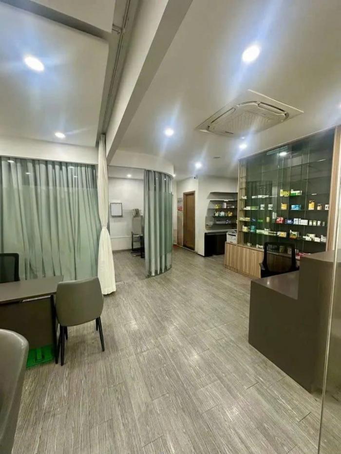 Cho thuê nhà mặt tiền 1026 Nguyễn Văn Linh Quận 7