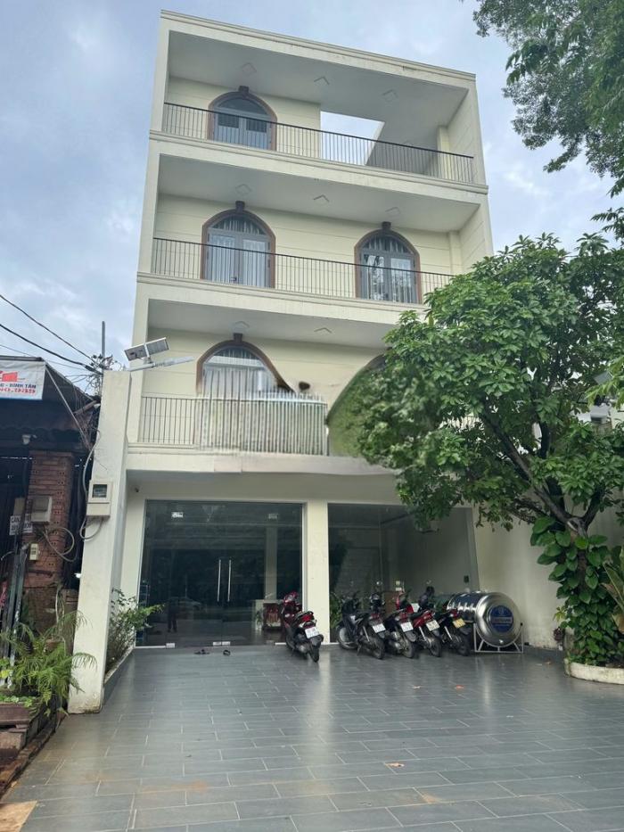 Cho thuê nhà mặt tiền đường Vành Đai Trong Quận Bình Tân