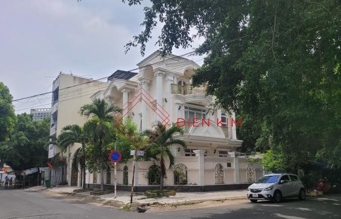 Cho thuê nhà góc 2 mặt tiền đường số 12 quận Bình Thạnh
