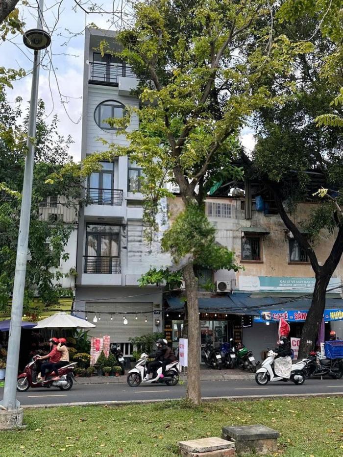 Cho thuê nhà mặt tiền đường Trường Sa Quận Bình Thạnh