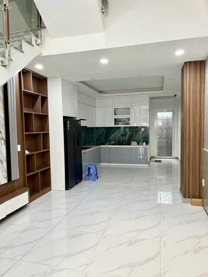 Cho thuê nhà mặt tiền quận Bình Thạnh đường Nguyễn Văn Đậu
