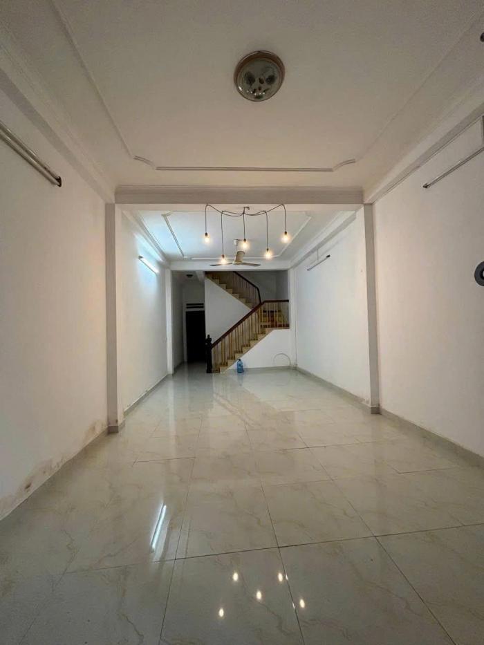 Cho thuê nhà mặt tiền đường Chu Văn An Bình Thạnh