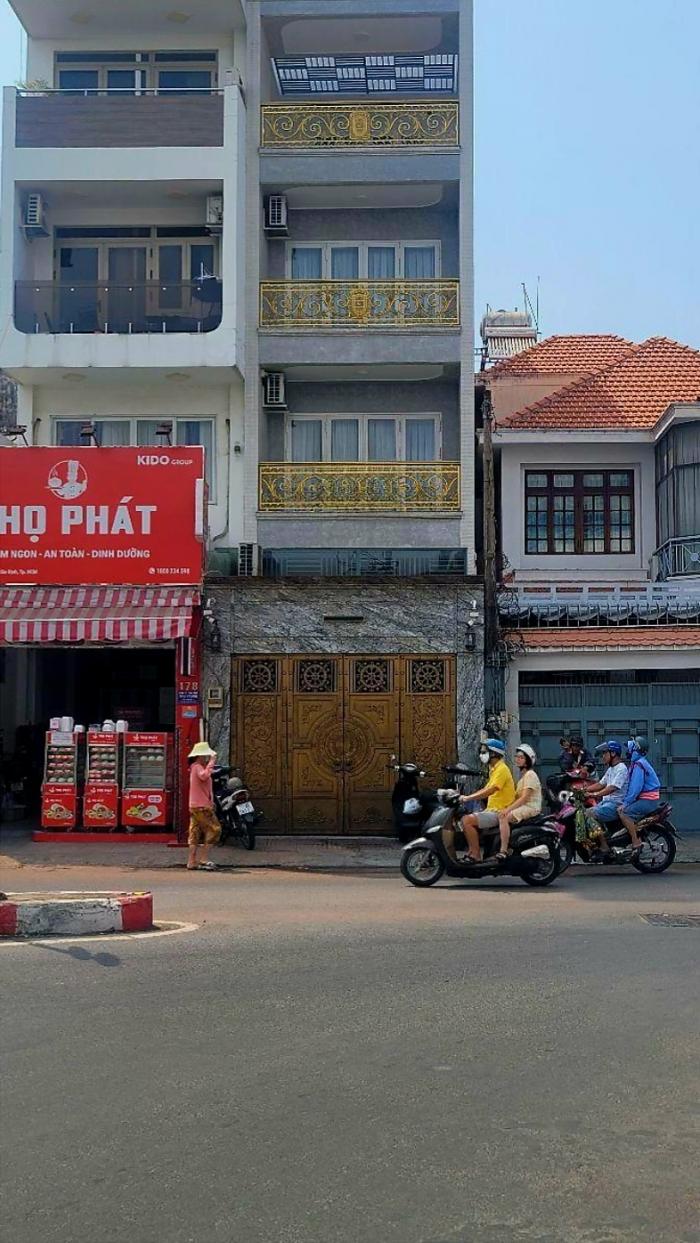 Cho thuê nhà mặt tiền đường Nguyễn Văn Đậu quận Bình Thạnh