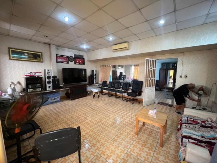 Cho thuê nhà mặt tiền 24 Quốc Lộ 13 quận Bình Thạnh