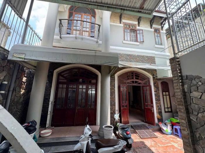 Cho thuê nhà mặt tiền đường Lê Đức Thọ
