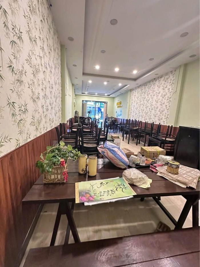 Cho thuê nhà mặt tiền đường Nguyễn Văn Nghi