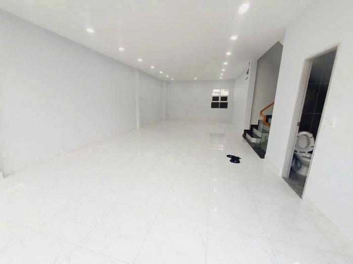 Cho thuê nhà mặt tiền đường Huỳnh Văn Bánh, nhà nguyên căn quận Phú Nhuận