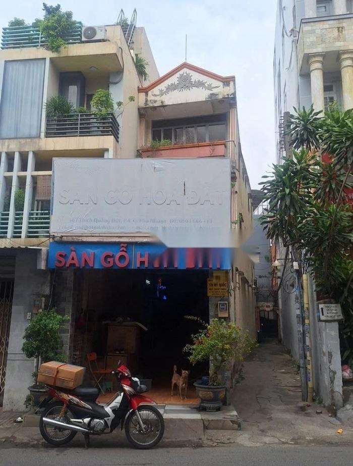 Cho thuê nhà nguyên căn mặt tiền đường Thích Quảng Đức quận Phú Nhuận