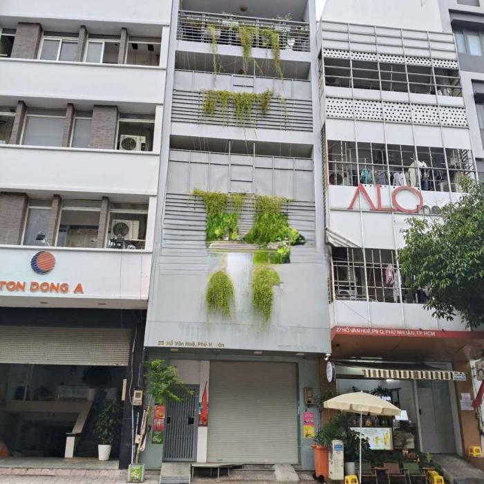 Cho thuê nhà mặt tiền đường Hồ Văn Huê quận Phú Nhuận