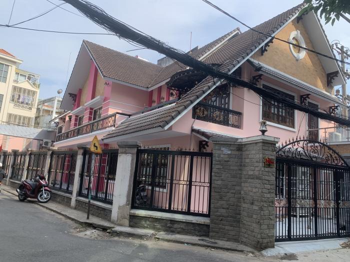 Cho thuê nhà mặt tiền đường Nguyễn Đình Chính quận Phú Nhuận