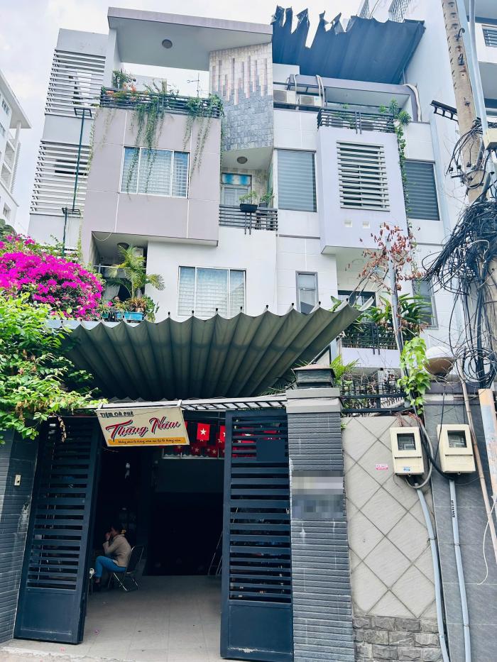 Cho thuê nhà mặt tiền đường Nguyễn Đình Chính quận Phú Nhuận