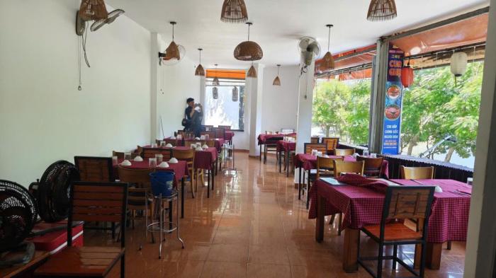 Cho thuê nhà mặt tiền đường Trường Sa quận Phú Nhuận
