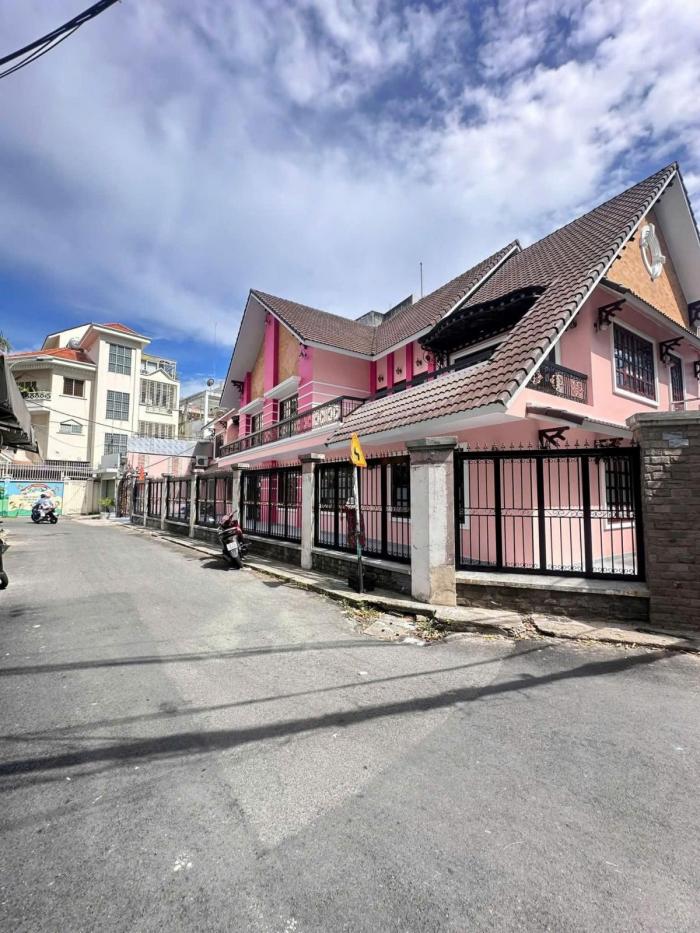 Cho thuê nhà mặt tiền 141 Nguyễn Đình Chính quận Phú Nhuận
