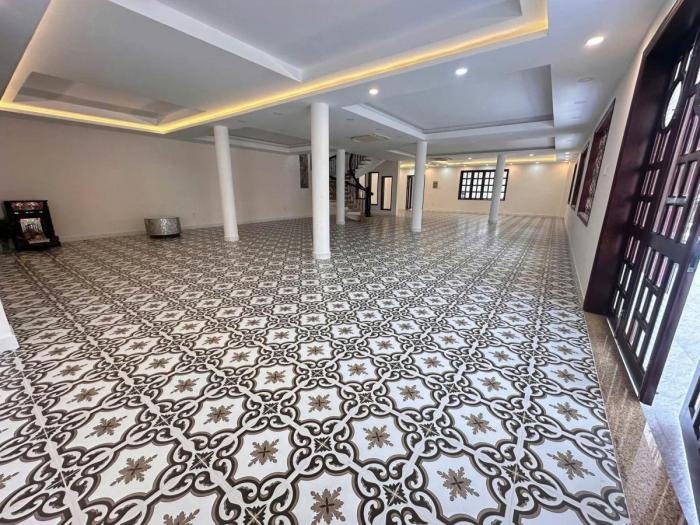 Cho thuê nhà mặt tiền 141 Nguyễn Đình Chính quận Phú Nhuận