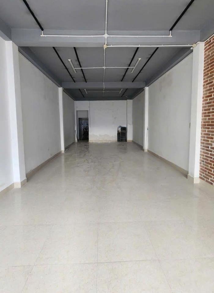 Cho thuê nhà góc 2 mặt tiền 200 Hồ Văn Huê quận Phú Nhuận