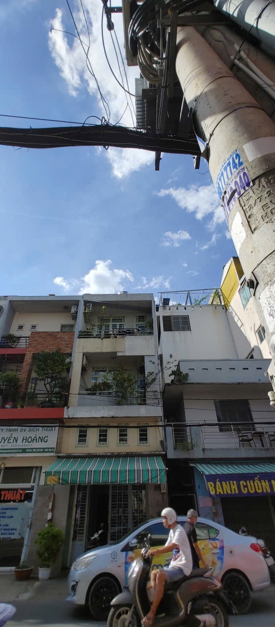 Cho thuê nhà mặt tiền 130 Đặng Văn Ngữ quận Phú Nhuận