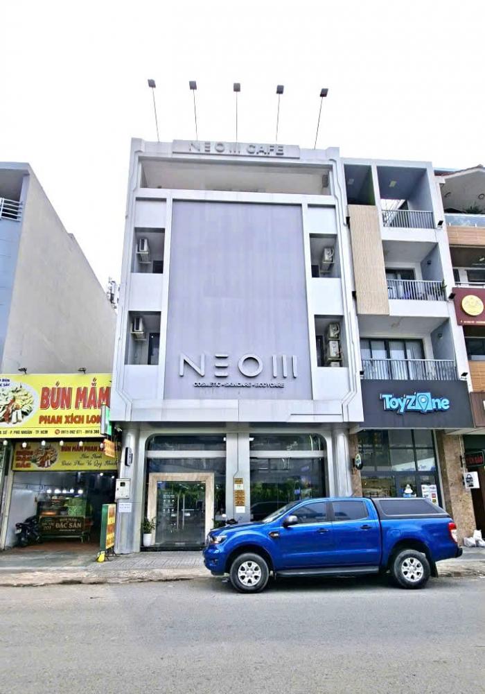 Cho thuê nhà mặt tiền 15 Hoa Sứ quận Phú Nhuận
