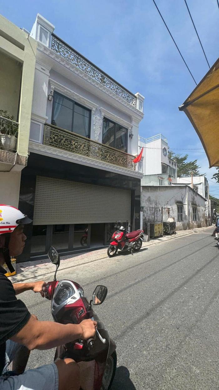 Cho thuê nhà mặt tiền 26 Nguyễn Công Hoan quận Phú Nhuận