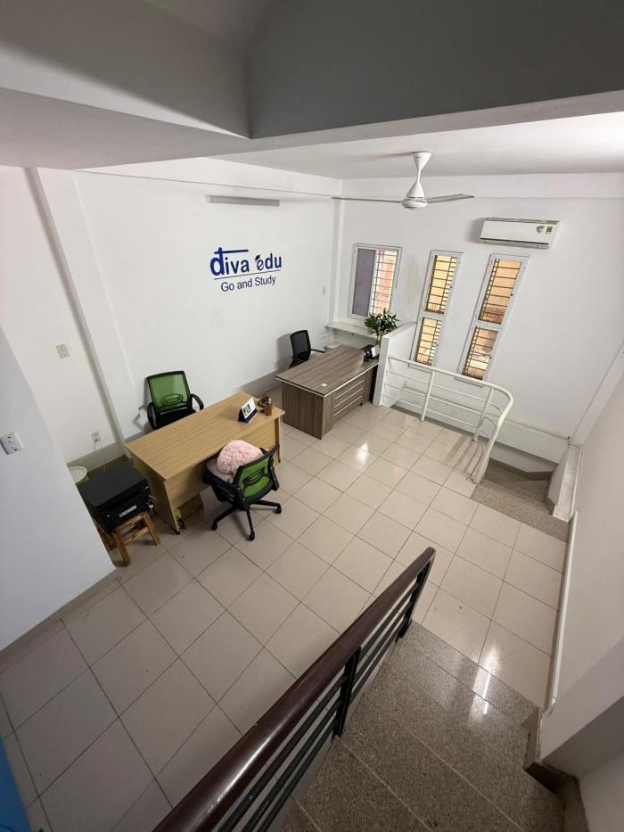 Cho thuê nhà mặt tiền 131D Hoa Lan quận Phú Nhuận