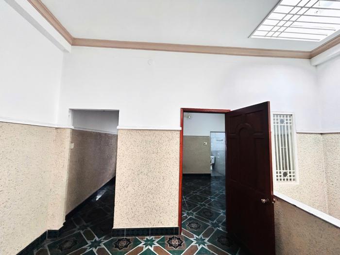 Cho thuê nhà mặt tiền đường Phan Xích Long quận Phú Nhuận
