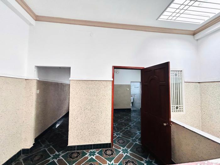 Cho thuê nhà mặt tiền đường Phan Xích Long quận Phú Nhuận