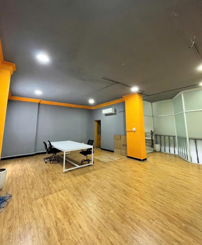 Cho thuê nhà mặt tiền 518 Phan Xích Long quận Phú Nhuận