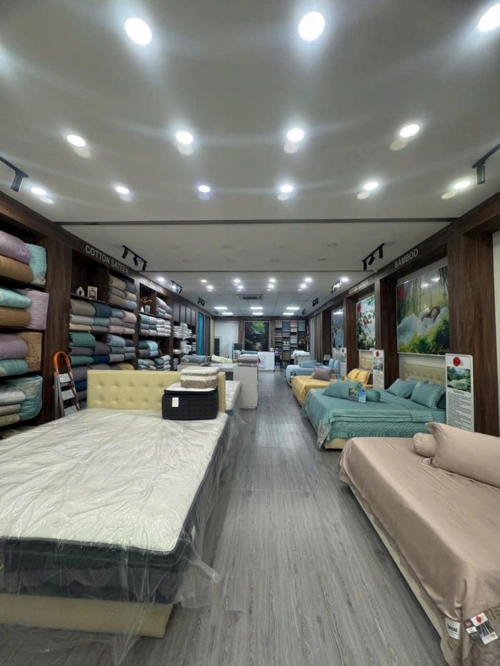 Cho thuê nhà 2 mặt tiền trước sau đường Cộng Hoà quận Tân Bình