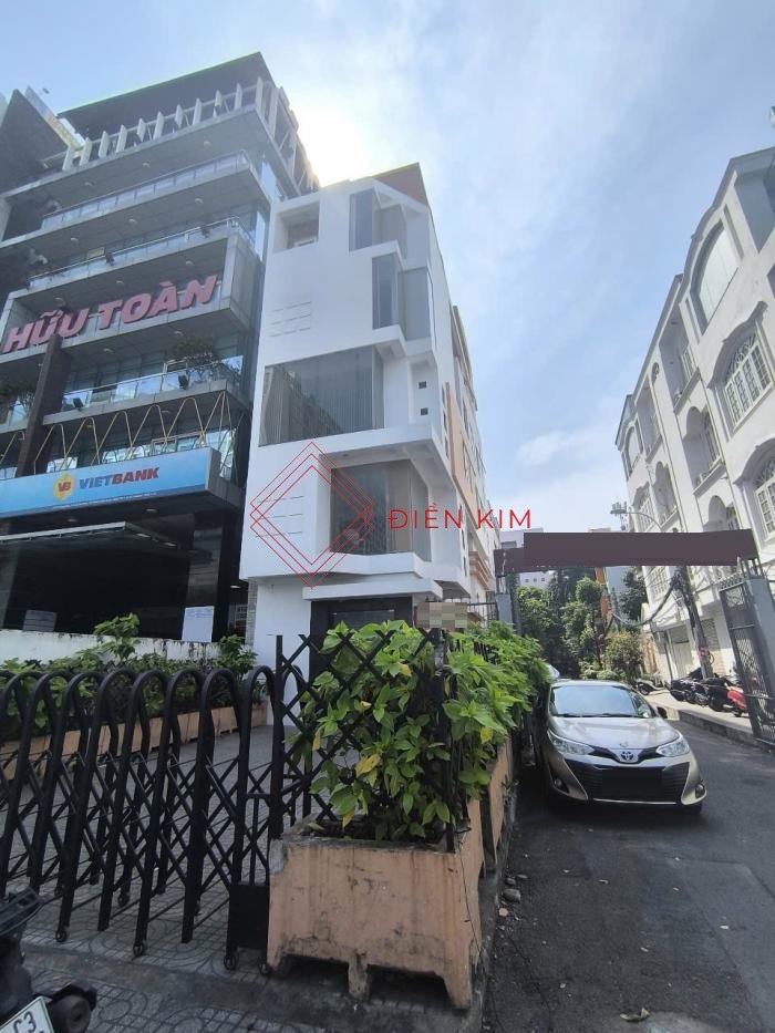 Cho thuê nhà góc 2 mặt tiền đường Cộng Hoà, nhà nguyên căn quận Tân Bình