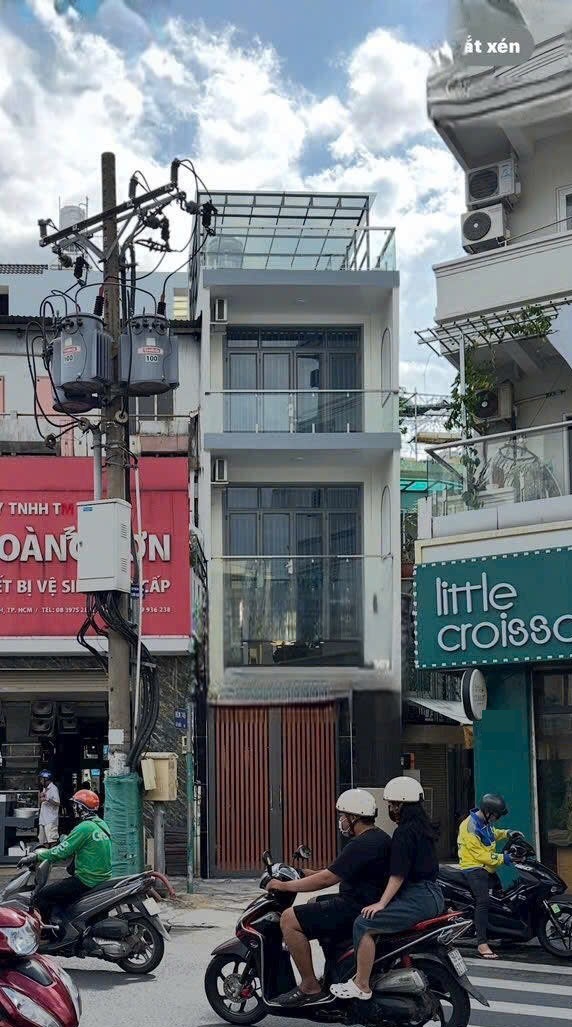 Cho thuê nhà mặt tiền đường Lạc Long Quân Quận Tân Bình