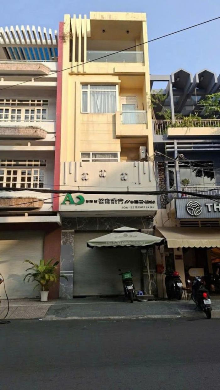 Cho thuê nhà mặt tiền đường Nguyễn Hồng Đào quận Tân Bình