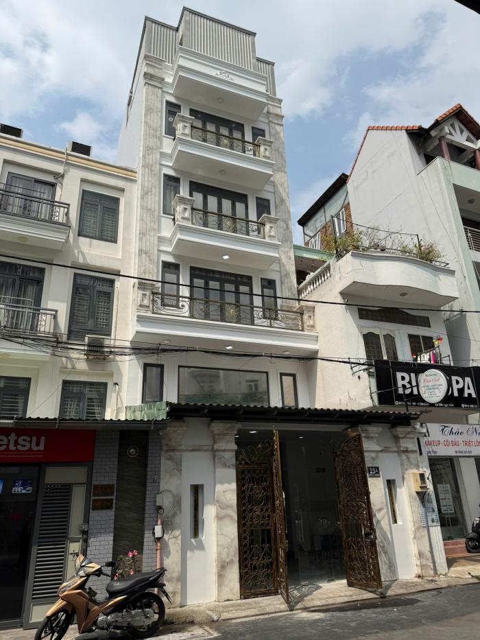 Cho thuê nhà mặt tiền đường Yên Thế quận Tân Bình