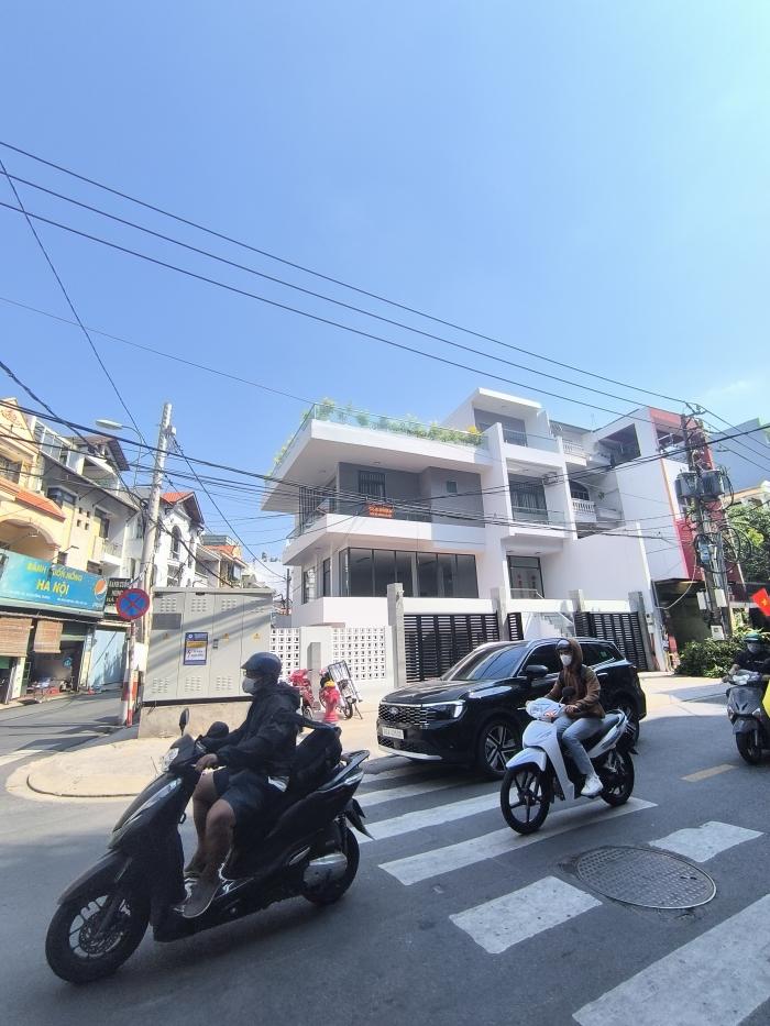 Cho thuê nhà 2 mặt tiền đường Cửu Long quận Tân Bình