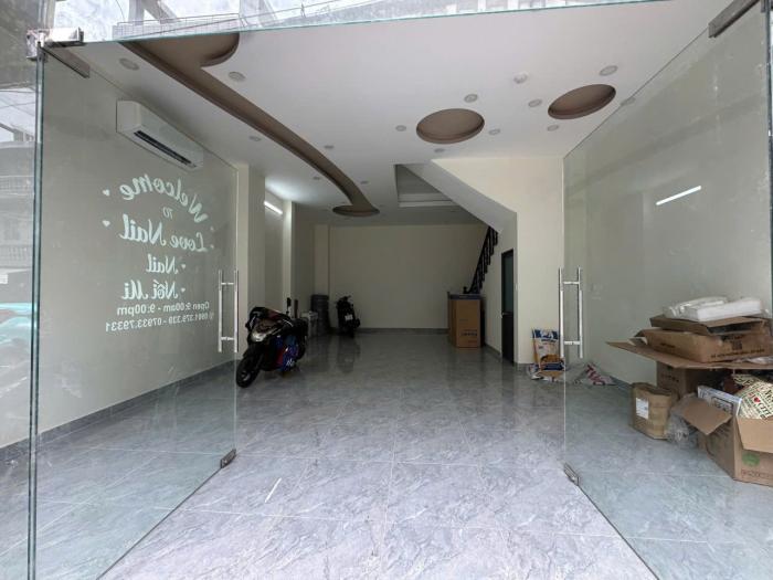 Cho thuê nhà mặt tiền đường Ba Vân quận Tân Bình