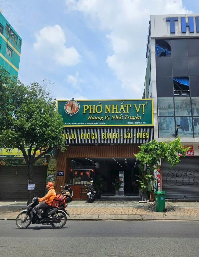 Cho thuê nhà mặt tiền đường Cách Mạng Tháng Tám quận Tân Bình